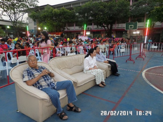 2557-2-28 วันดอกนนทรีบาน (284).JPG