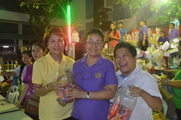 2557-2-28 วันดอกนนทรีบาน (158).JPG